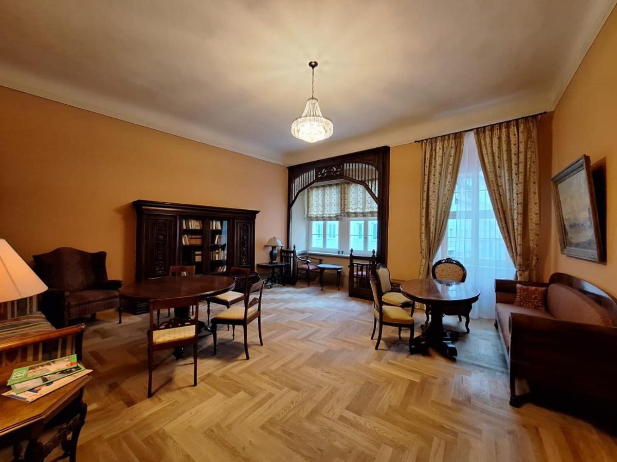 Stadtpalais Marche-Suite Maximal 2 Personen Und 1 Kleinkind 바우트젠 외부 사진